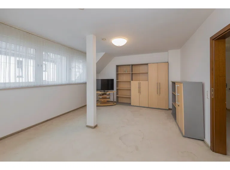 Zimmer 2 OG