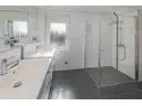 Großes Bad OG 1