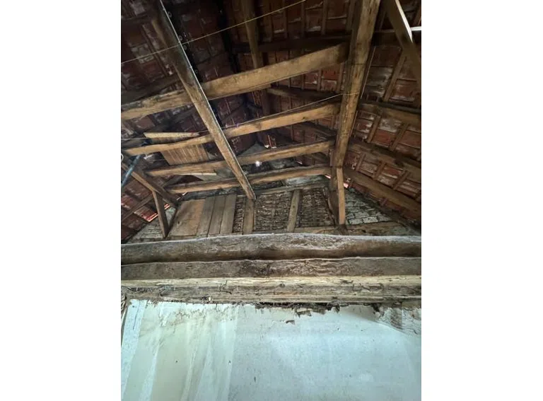 5 Dach entkernt (3)