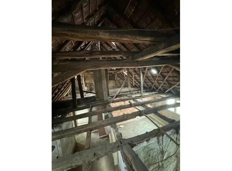 5 Dach entkernt (6)