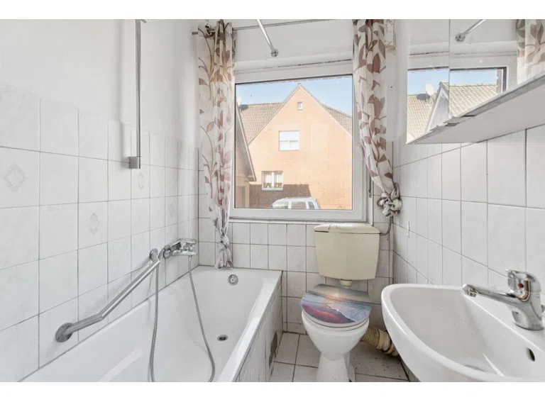 Badezimmer EG