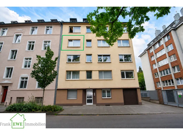 Hausansicht, 2-Zimmer-Wohnung mit Balkon zum Kauf in Düsseldorf Derendorf, Frank Ewe Immobilienmakler
