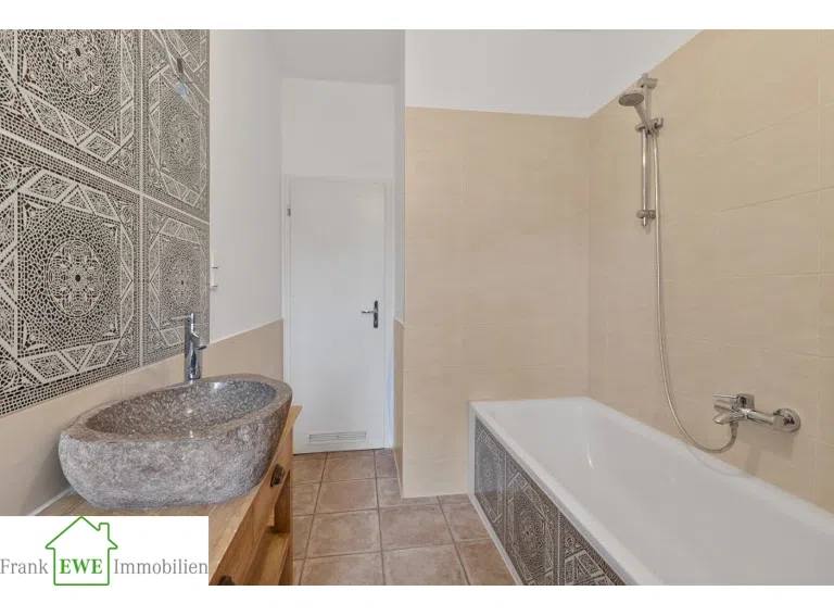 Wannennad; 3-Zimmer-Wohnung mit Garten Kauf in Düsseldorf Eller