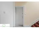 Wohnungseingang links, 3-Zimmer-Wohnung mit Garten, Kauf Eller