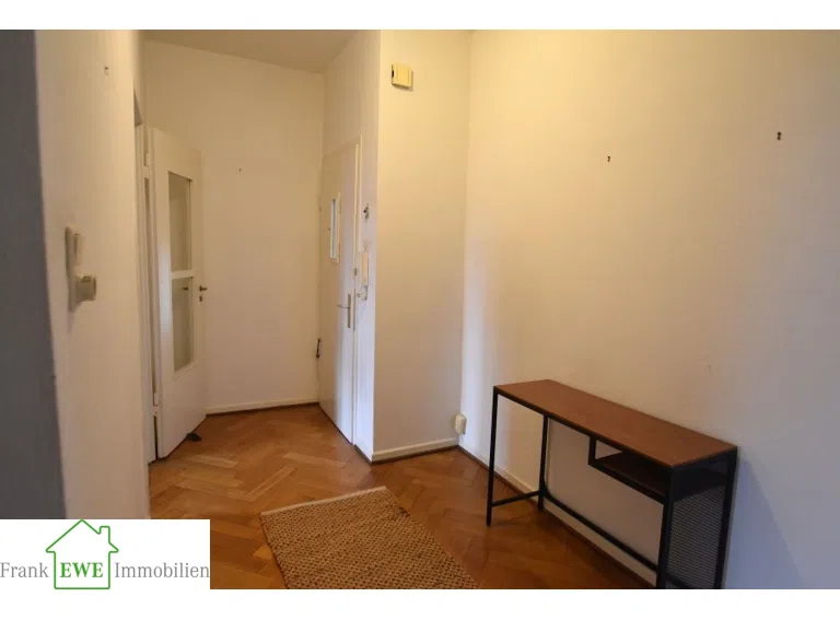 Diele, 3-Zimmer-Wohnung mit Loggia zum Kauf Düsseltal Zoo, Frank Ewe Immobilienmakler