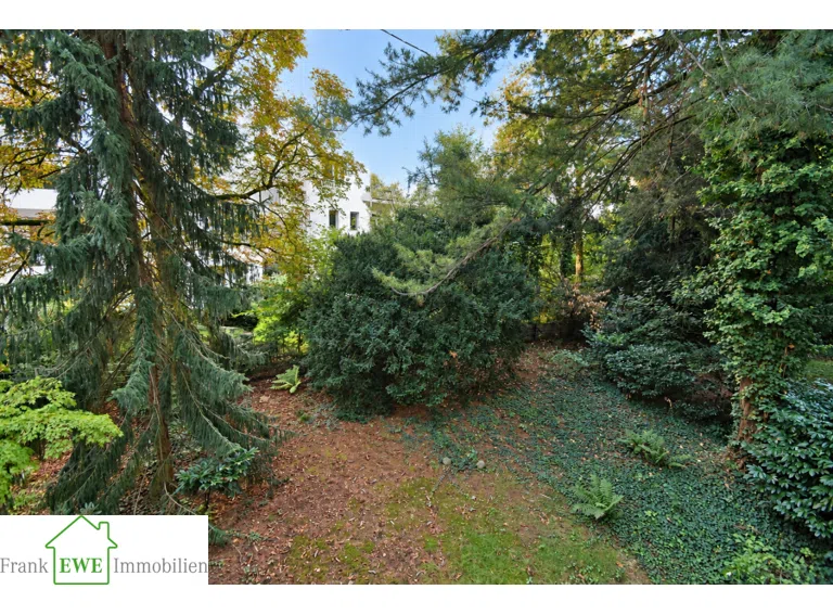 Gemeinschaftsgarten, 3-Zimmer-Wohnung mit Loggia zum Kauf in Düsseltal Zoo, Frank Ewe