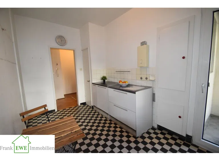 Küche, 3-Zimmer-Wohnung mit Loggia zum Kauf, Düsseltal Zoo, Frank Ewe Immobilienmakler