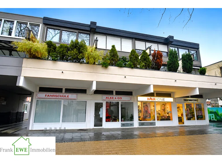 Hausansicht Rückseite, Wohn- und Geschäftshaus zum Kauf in Düsseldorf Garath, Frank Ewe Immobilienmakler