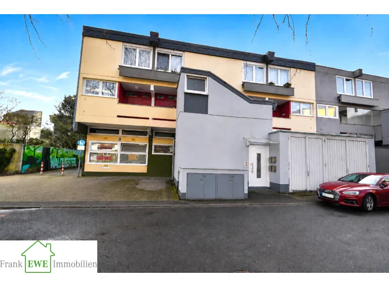 Hausansicht Vorderseite, Wohn- und Geschäftshaus zum Kauf in Düsseldorf Garath, Frank Ewe Immobilienmakler