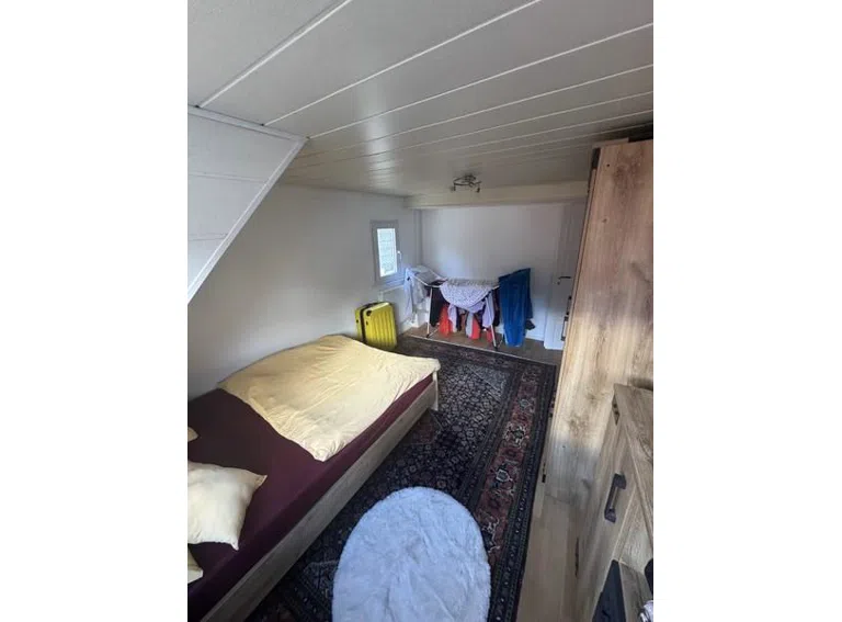 22 Schlafzimmer