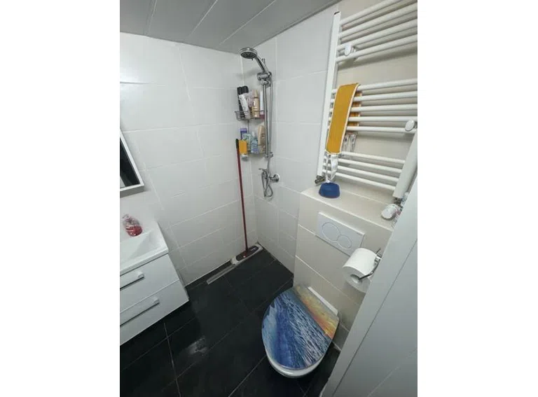 9 Dusche WC