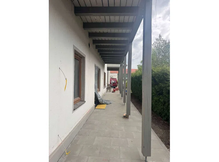 Überdachte Terrasse