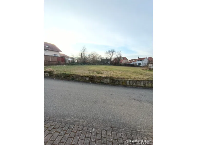 Grundstück von der Straße