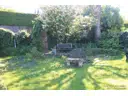 Garten mit Grillstelle