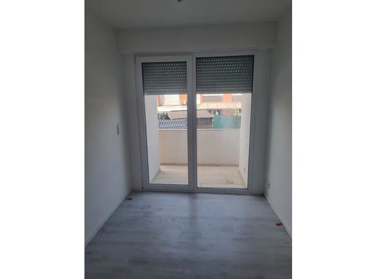 Beispiel Wohnung Raum mit Balkon