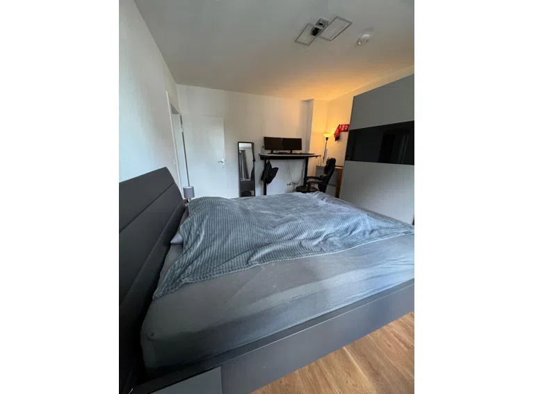 Schlafzimmer 4