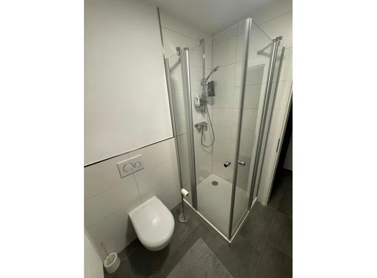 60 Bad Du WC im OG