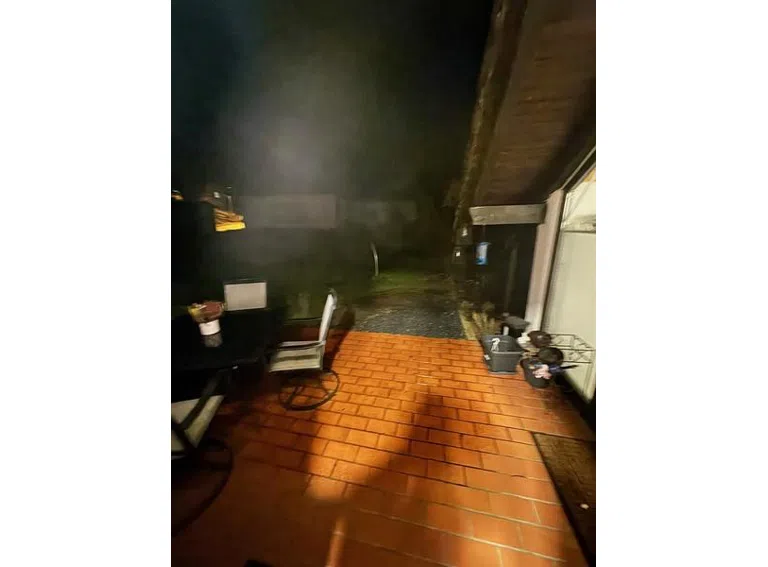32b Terrasse an Küche