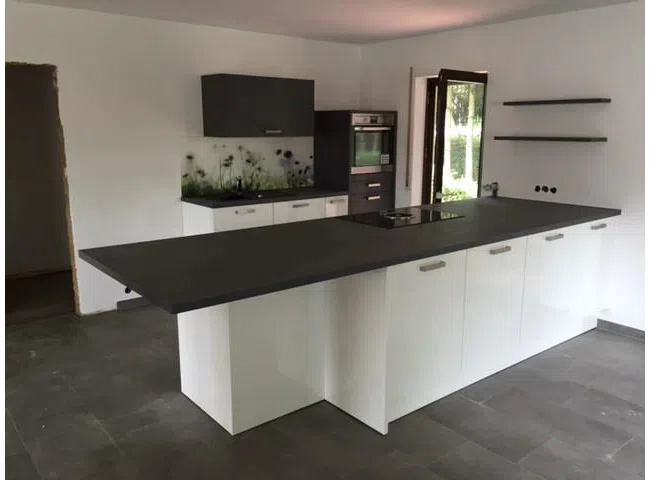30 EBK im EG mit Terrassenzugang