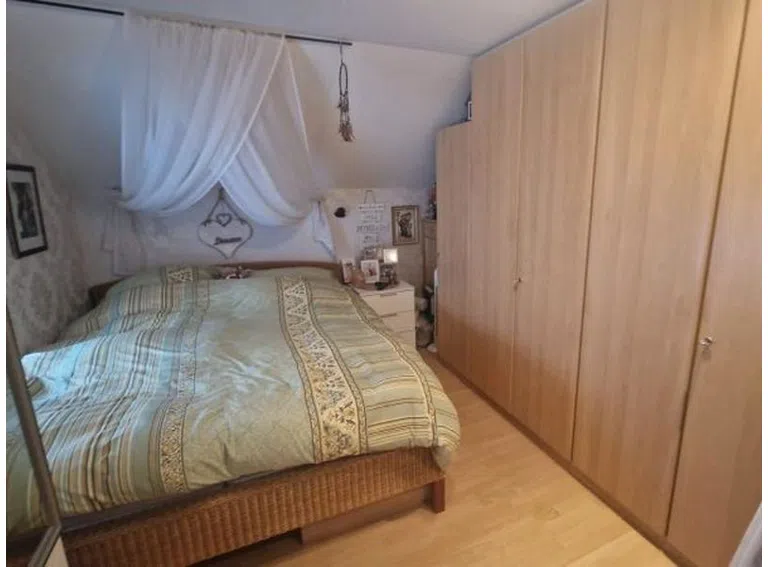016 Wohnhaus Schlafzimmer