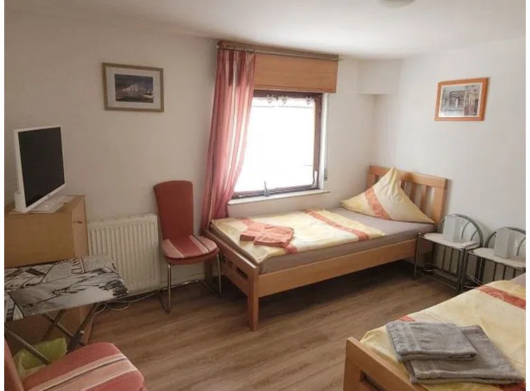 009 Pension Zimmer im 1 OG