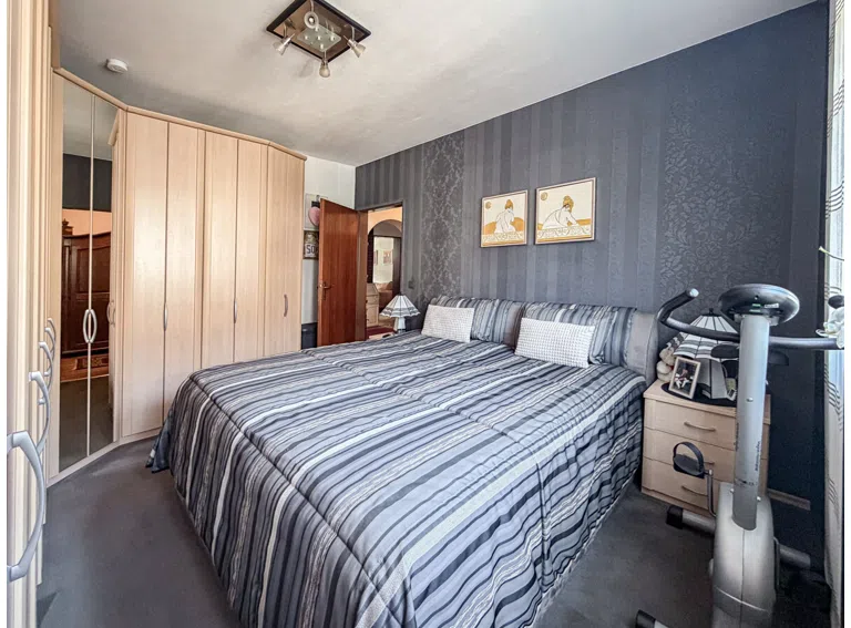 Schlafzimmer w. Ansicht