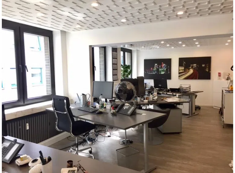24-Hinterhaus Anbau großes Büro 1 1.OG
