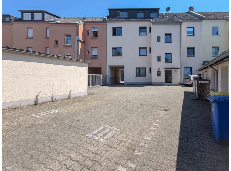 Hof w. Ansicht