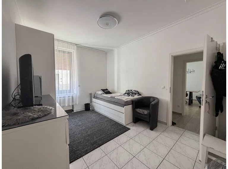 Schlafzimmer 1