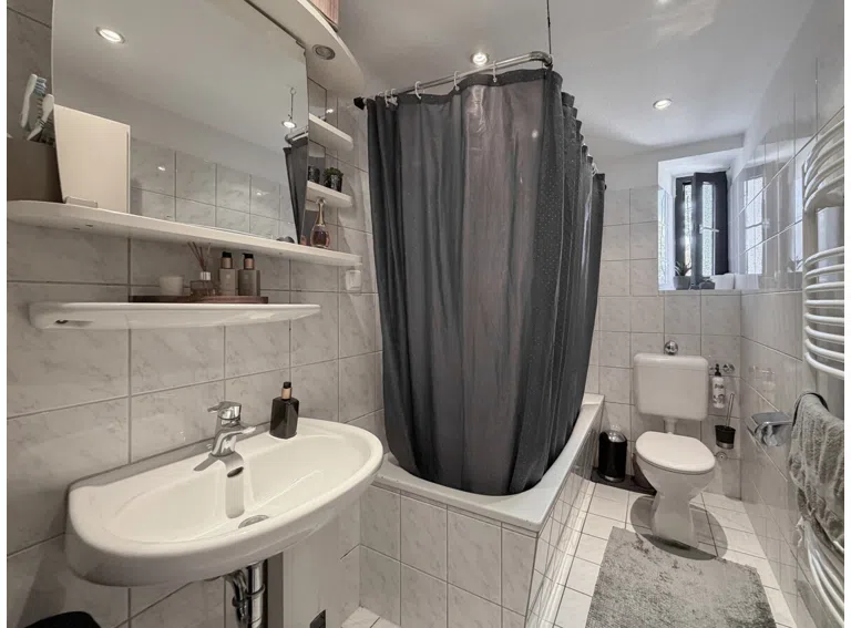 Badezimmer 1