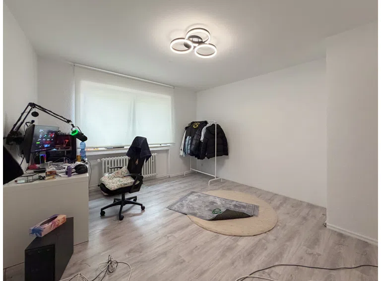 Schlafzimmer 1