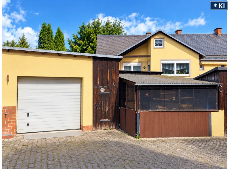 02_Hof_Garage_Hausansicht