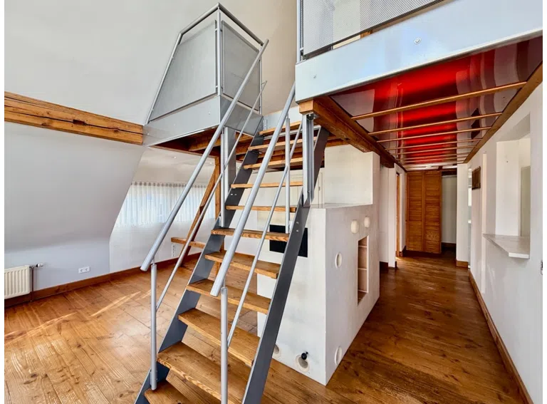 Aufgang z. Galerie