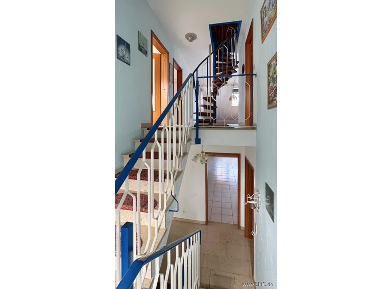 Treppe zum OG