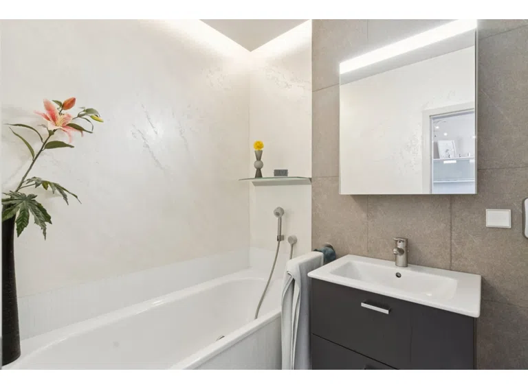 Badezimmer - Ansicht 1