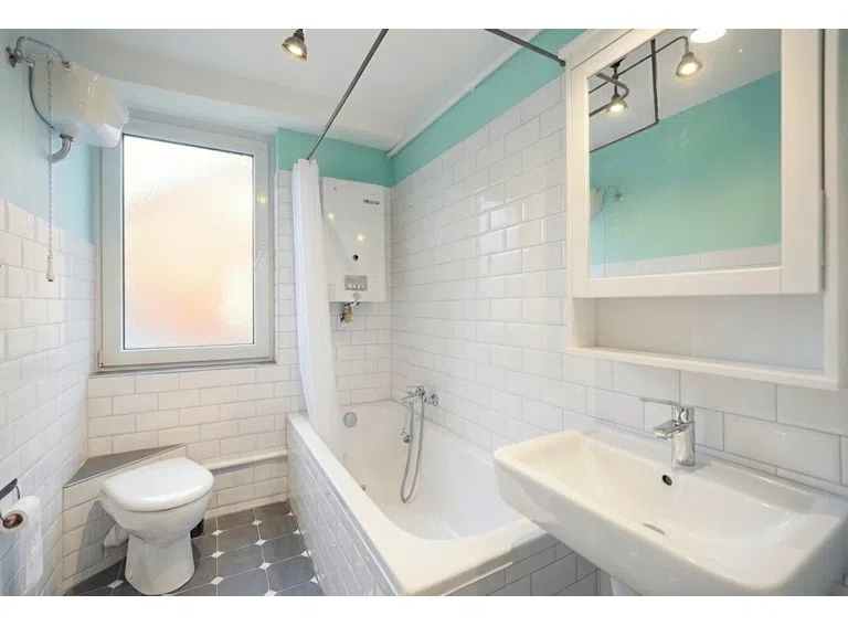 Badezimmer - Ansicht 1