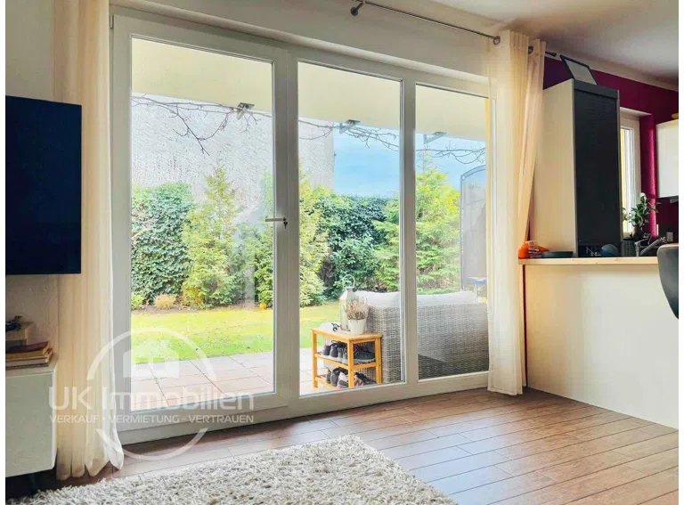 Gartenblick aus dem Wohnzimmer