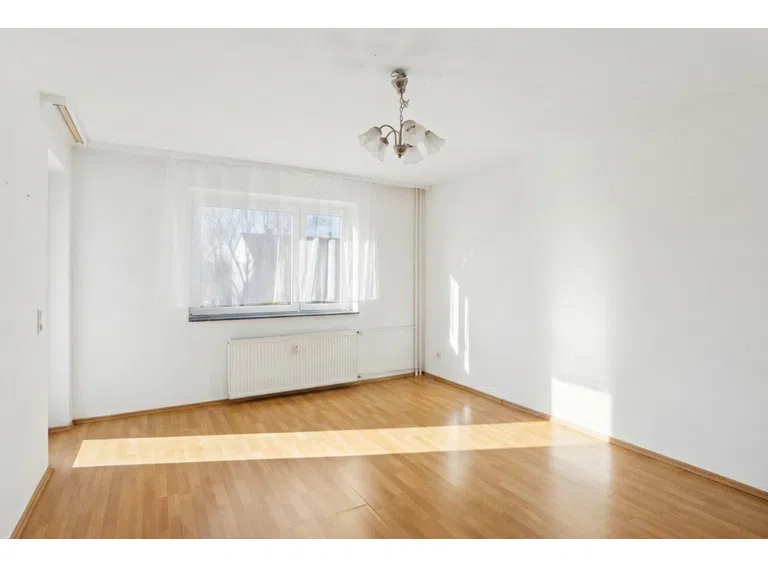 Wohnzimmer - Vorderansicht