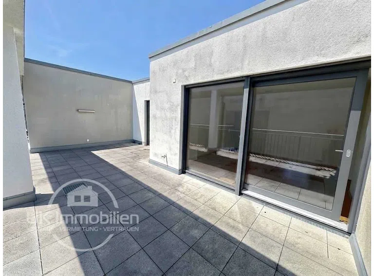 XXL-Dachterrasse_virtuell geräumt