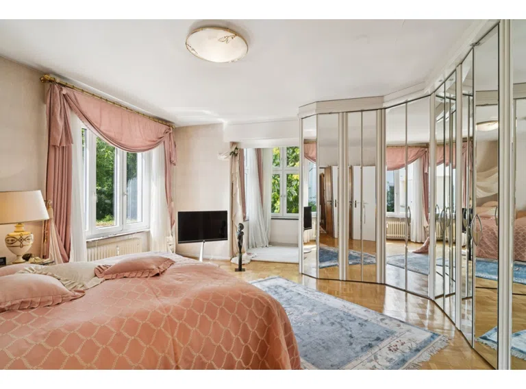 Schlafzimmer EG