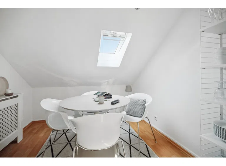 Esszimmer DG Links