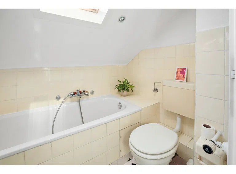 Badezimmer DG Links - Ansicht 1
