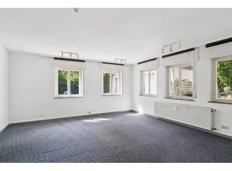 Bürozimmer 3 UG