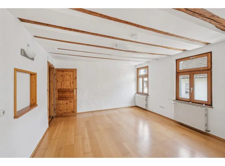 Haupthaus - 1. OG - Wohnzimmer