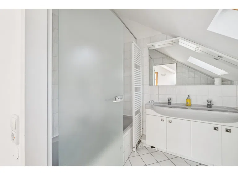 Anbau - DG - Badezimmer