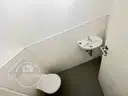 Treppenhaus-WC 1.OG