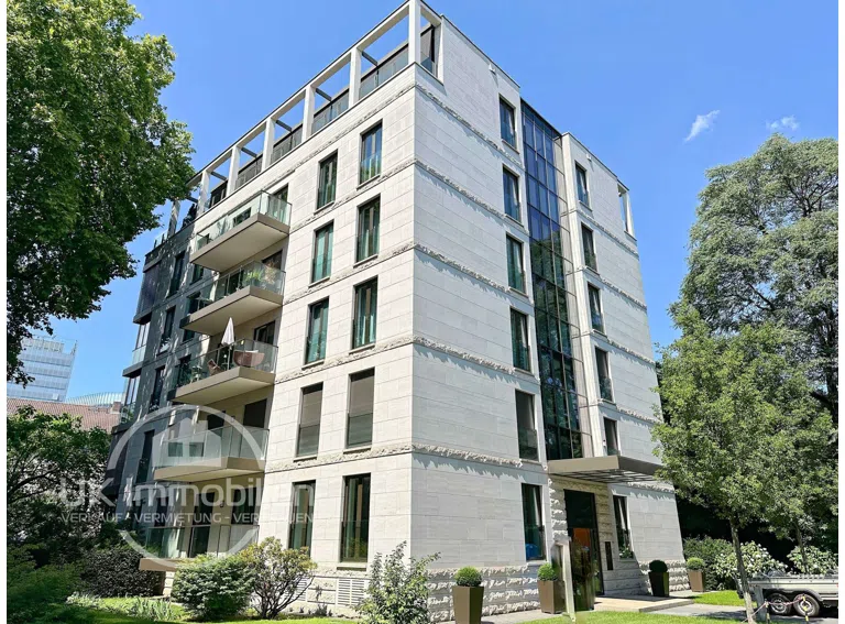Gebäude