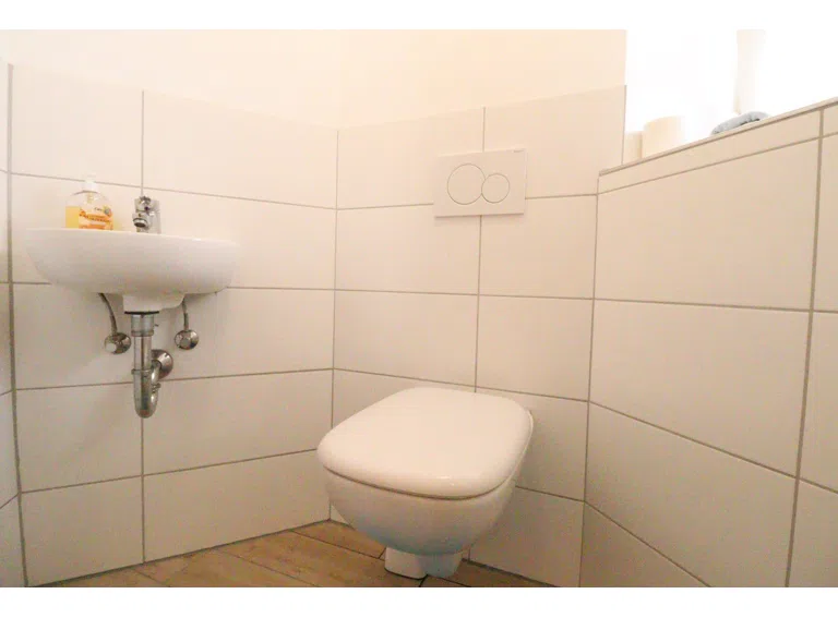 Gäste-WC - EG