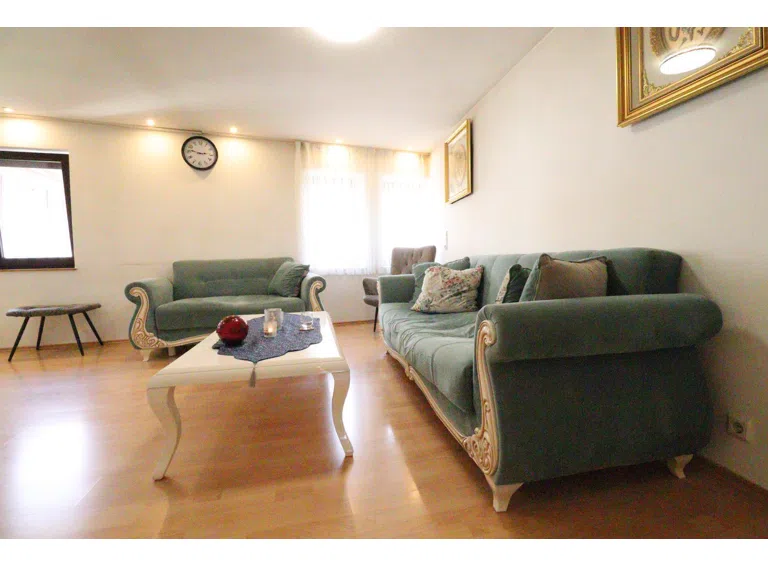 Wohnzimmer - Bild 1 - OG