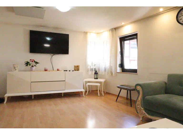 Wohnzimmer - Bild 2 - OG